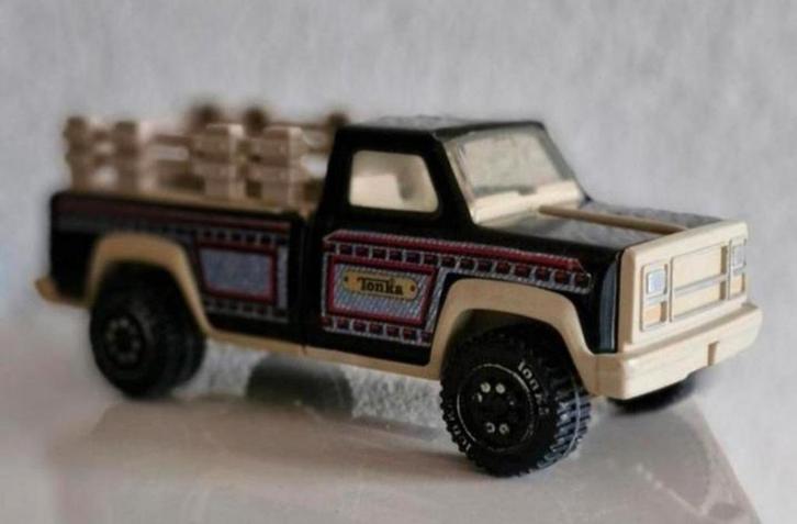 Zwarte Tonka auto, Hobby en Vrije tijd, Modelauto's | Overige schalen, Zo goed als nieuw, Auto, Ophalen of Verzenden