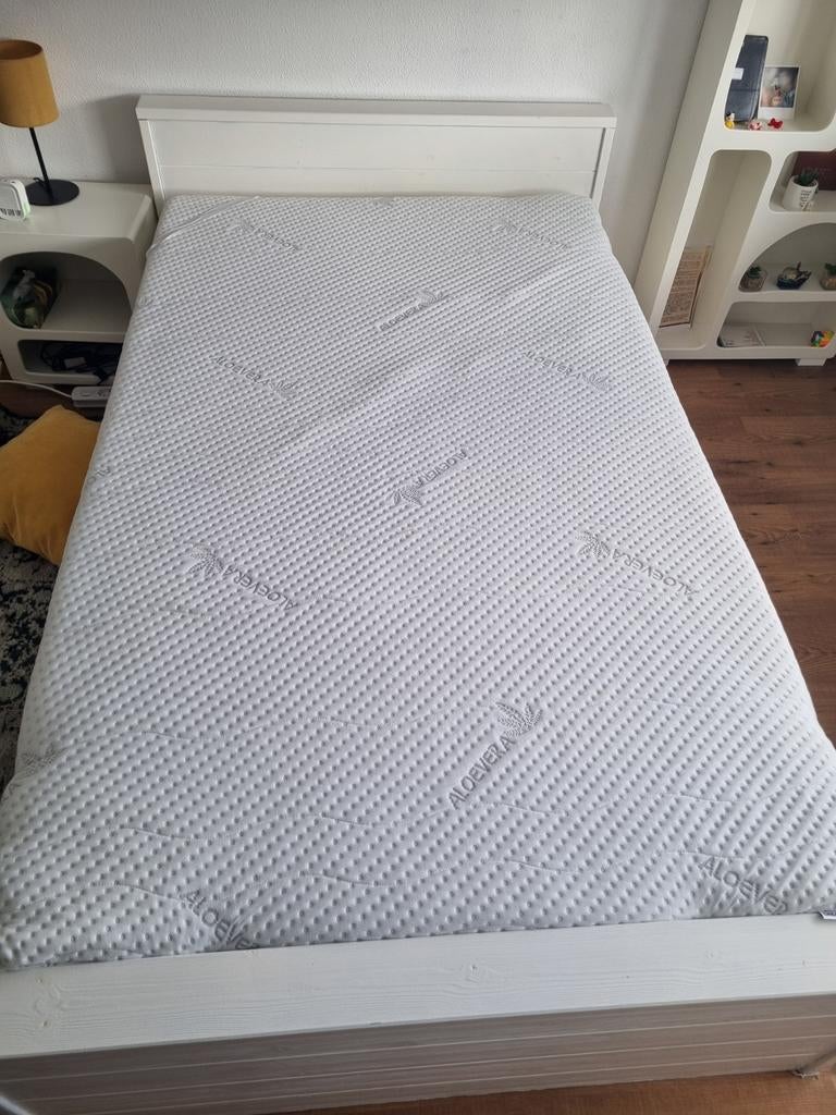 WOOOD DENNIS bed 120x200 met matras, lattenbodem en topper, Ophalen, Zo goed als nieuw, Twijfelaar, 120 cm