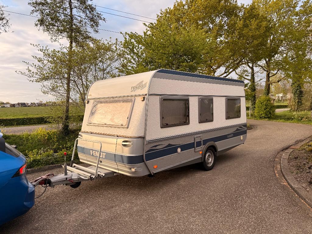 Fendt 450 QB, Caravans en Kamperen, Dwarsbed, Treinzit, 750 - 1000 kg, Particulier