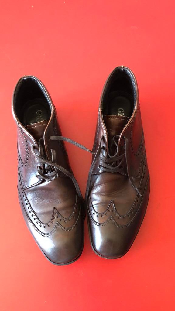 Paar prachtige GeoRgio Armani schoenen, Ophalen of Verzenden, Zo goed als nieuw, Bruin, Veterschoenen