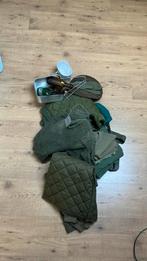 Lot militaire spullen, Ophalen of Verzenden, Landmacht, Nederland, Helm of Baret