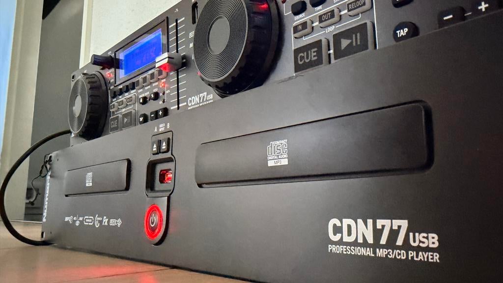 Numark CDN77usb DJ CD/MP3-speler met brackets en boekje, Muziek en Instrumenten, Dj-sets en Draaitafels, Ophalen of Verzenden
