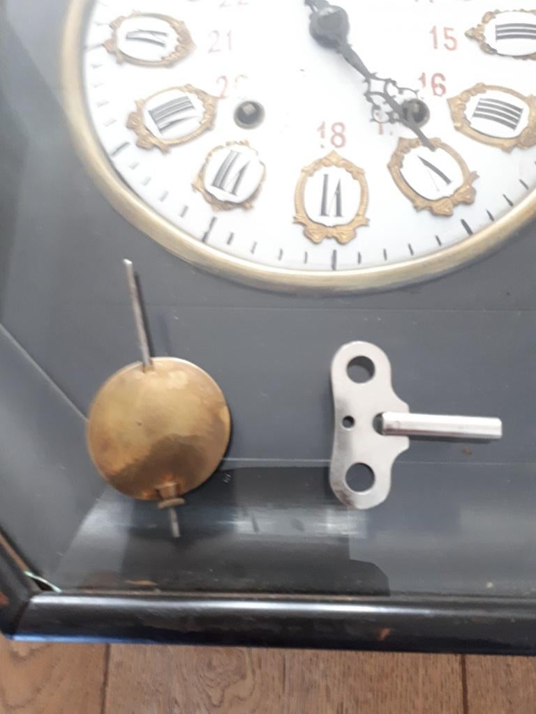 Antieke klok, Ophalen