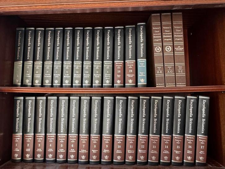 Encyclopedia Britannica & Webster's Dictionary - Collectors, Boeken, Encyclopedieën, Zo goed als nieuw, Complete serie, Algemeen