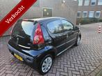 Peugeot 107 1.0-12V Urban Move, Voorwielaandrijving, Gebruikt, 4 stoelen, Origineel Nederlands