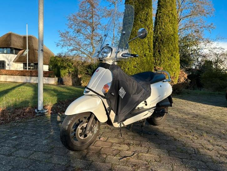Kymco Like 50 TT, Fietsen en Brommers, Scooters | Kymco, Gebruikt, Like, Maximaal 25 km/u, Benzine, Ophalen