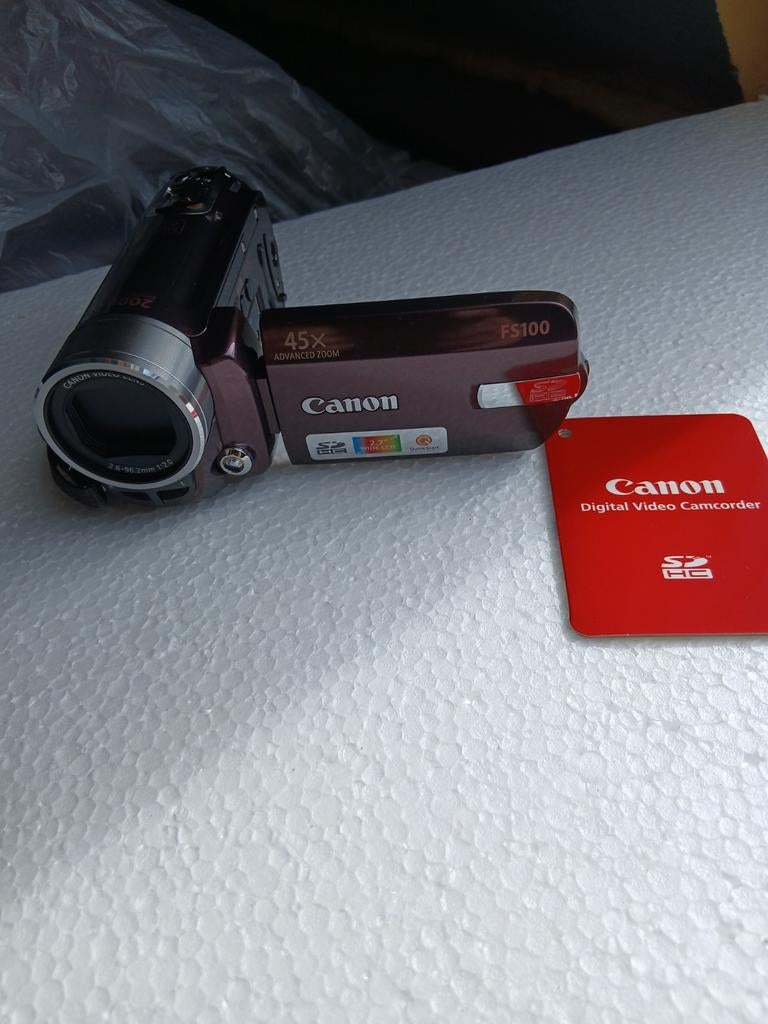 Canon FS100 Digital Video Camcorder - 45x Advanced Zoom, Canon, 20x of meer, Ophalen of Verzenden, Zo goed als nieuw