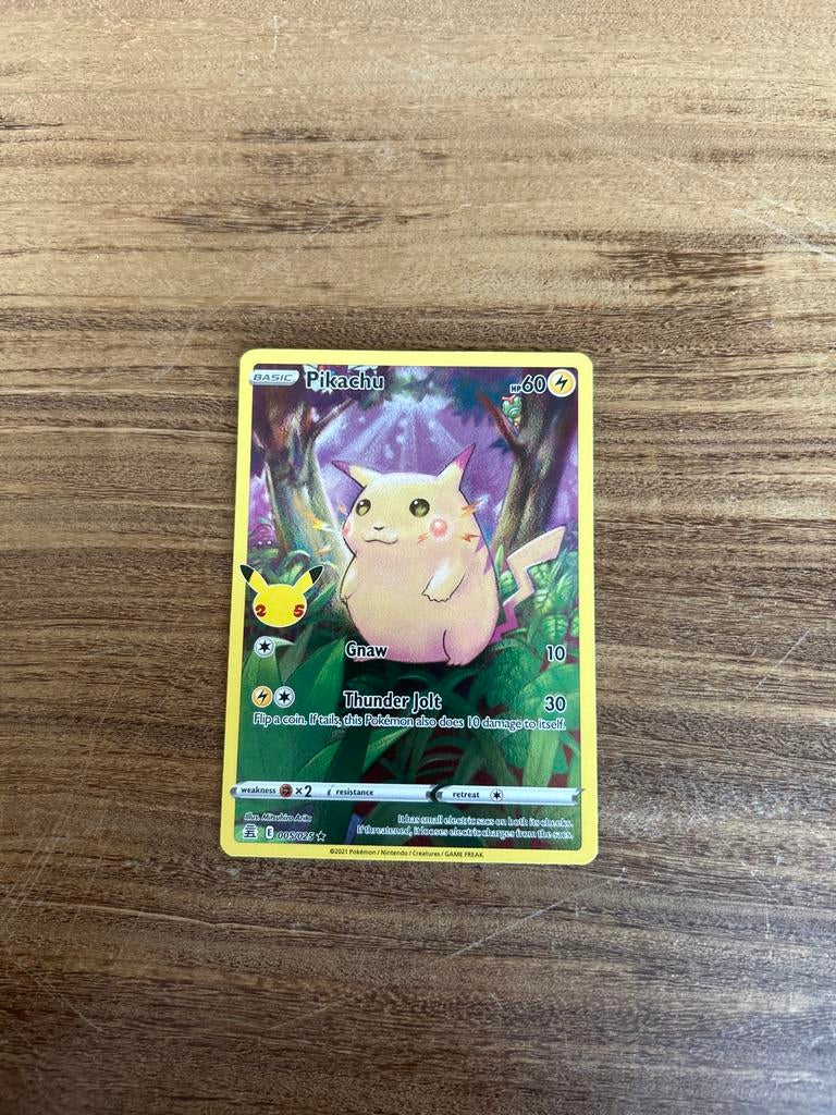Pikachu Celebrations Pokémon kaart, Ophalen of Verzenden, Gebruikt, Losse kaart, Foil