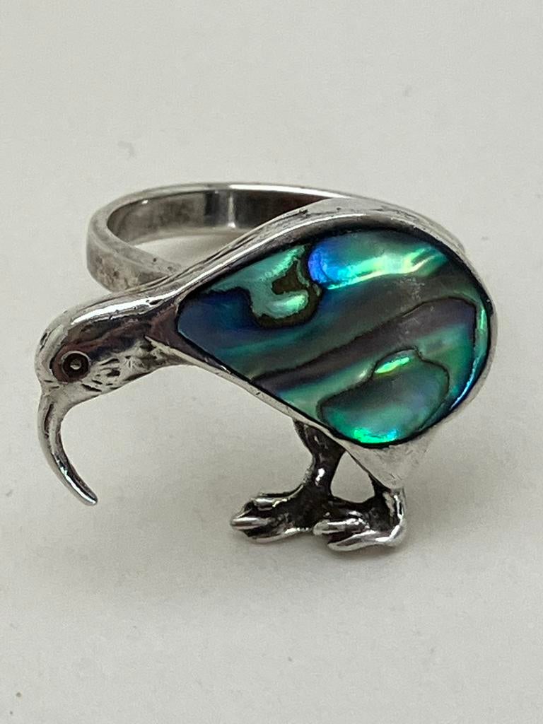 Zilveren Kiwi ring, Ophalen of Verzenden, Zo goed als nieuw, 17 tot 18, Dame