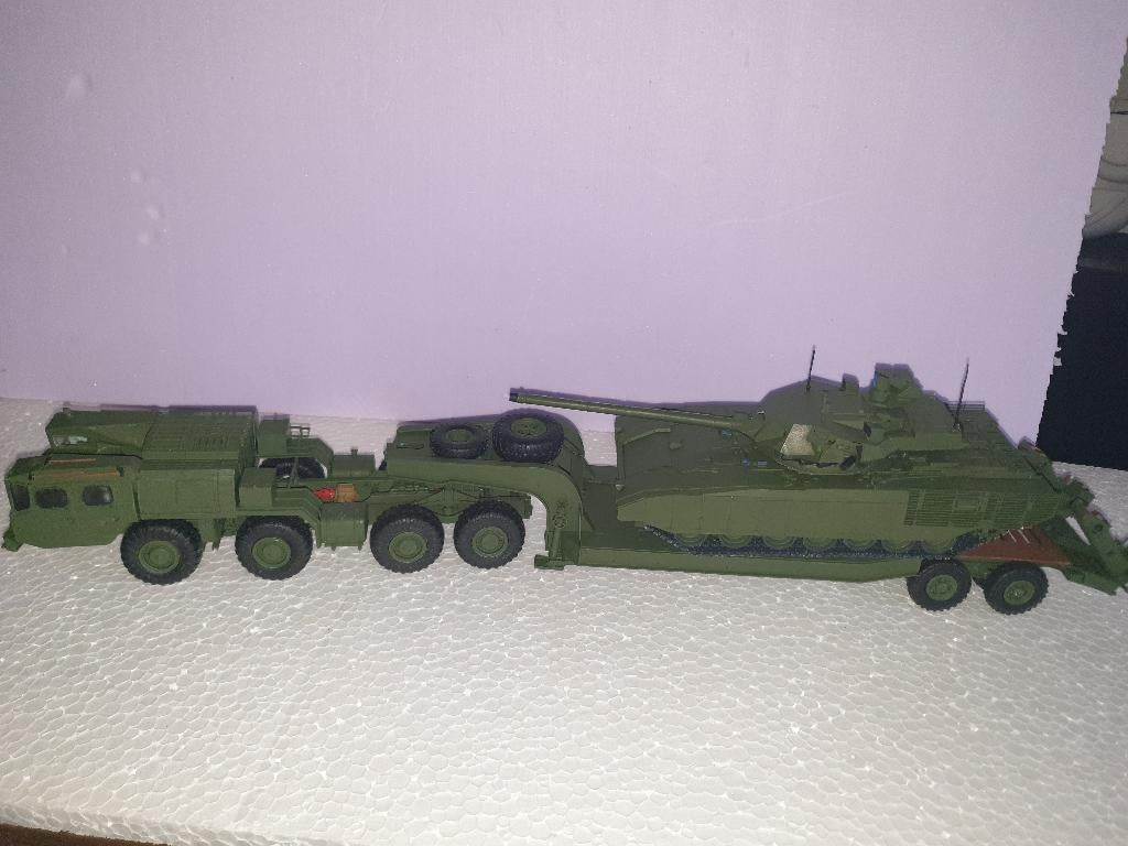 gebouwde model bouw  1/35, Hobby en Vrije tijd, Modelbouw | Auto's en Voertuigen, Nieuw, Truck, 1:32 tot 1:50, Overige merken