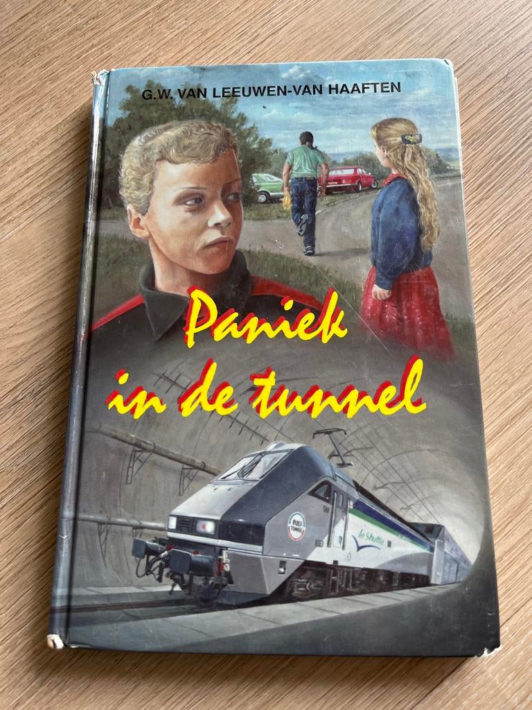 Paniek in de tunnel - G.W. van Leeuwen-van Haaften, Boeken, Ophalen of Verzenden, Gelezen, Fictie