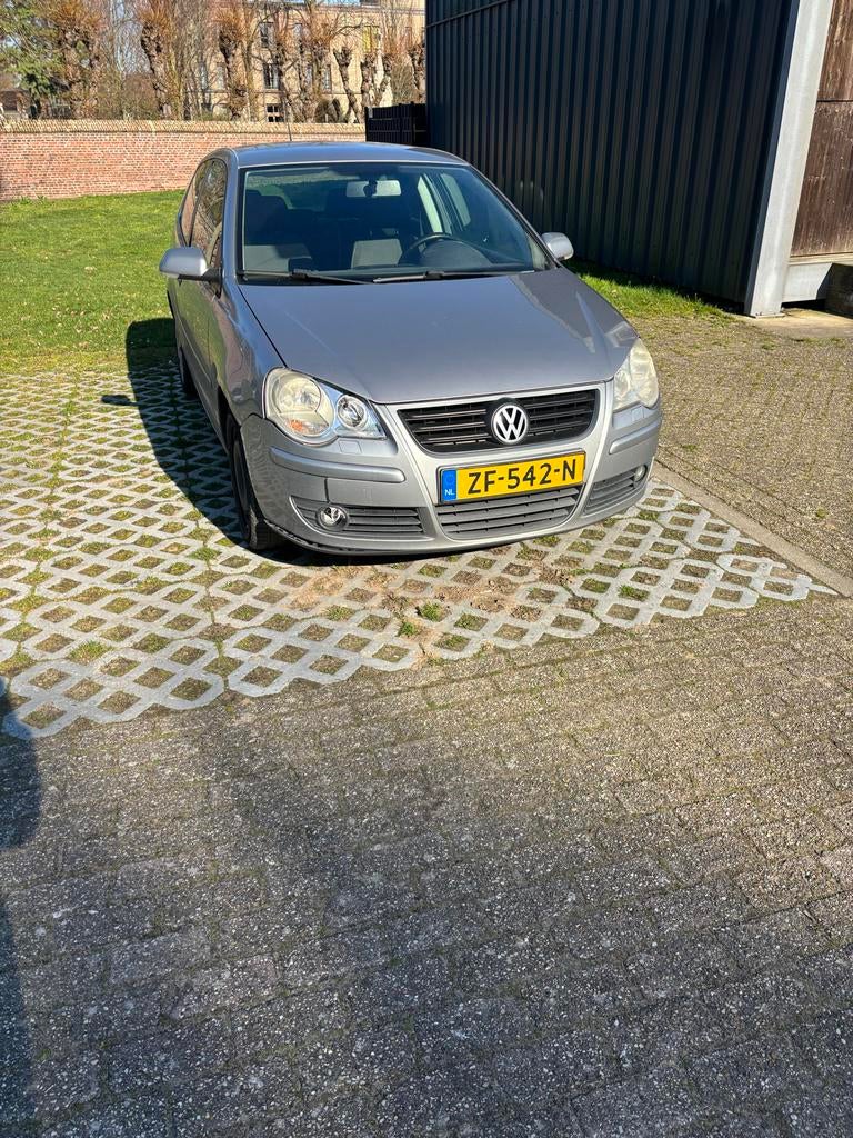 Volkswagen Polo 1.2 51KW 2008 Grijs, Auto's, Voorwielaandrijving, 540 kg, 1198 cc, Handgeschakeld