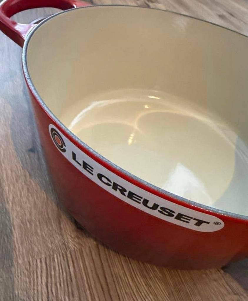 Le Creuset pan, ongebruikt!, Huis en Inrichting, Ophalen of Verzenden, Nieuw, Gietijzer, Koekenpan of Braadpan