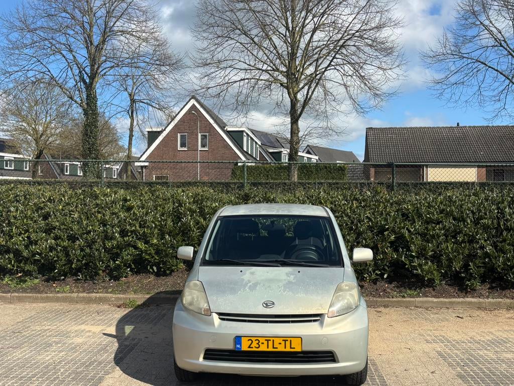 Daihatsu Sirion 1.3 AUT 2006 Beige, Auto's, Stof, 31 €/maand, 4 cilinders, Beige