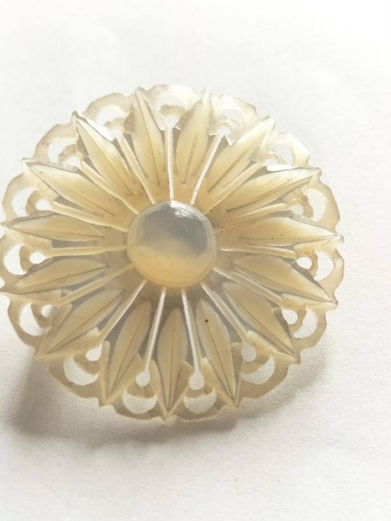 Prachtige antieke grote parelmoer schelp broche., Ophalen of Verzenden, Zo goed als nieuw, Overige materialen