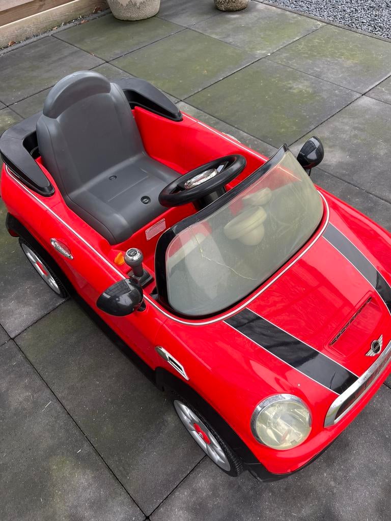 Elektrische kinderauto | buitenspeelgoed | accu werkt, Ophalen, Zo goed als nieuw