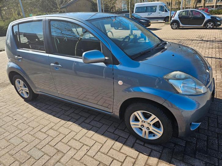 Daihatsu Sirion 1.3 2008 Grijs, Auto's, Daihatsu, Particulier, Sirion, ABS, Airbags, Airconditioning, Centrale vergrendeling, Elektrische buitenspiegels