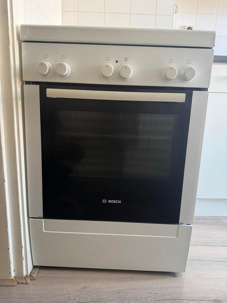 Mooi gasfornuis (elektrisch) met oven van Bosch. 4 pits!, Ophalen, Gebruikt, 4 kookzones, Gas