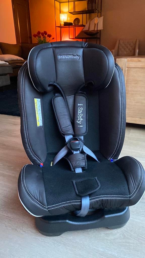 Titaniumbaby autostoeltje, Kinderen en Baby's, Autostoeltjes, Ophalen, Zo goed als nieuw, Overige merken, Autogordel