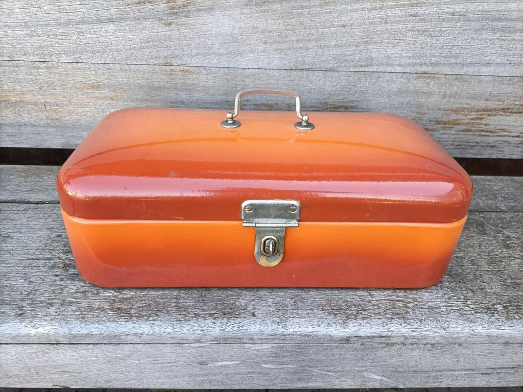 Vintage kat emaille broodtrommel. Retro oranje., Ophalen