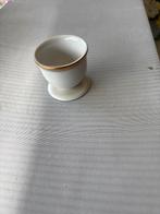 Wit eierdopje met gouden rand, Gebruikt, Keramiek, Overige typen, Ophalen of Verzenden