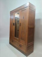 antieke kledingkast Amsterdamse School kast