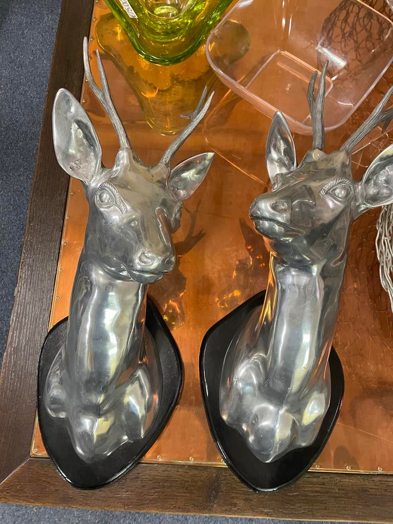 Twee metalen hertenkoppen - magazijn verkoop!, Ophalen