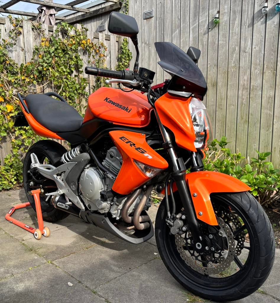 Kawasaki ER 6 N, 2 cilinders, Motorrijbewijs A, Gebruikt, Sportuitlaat