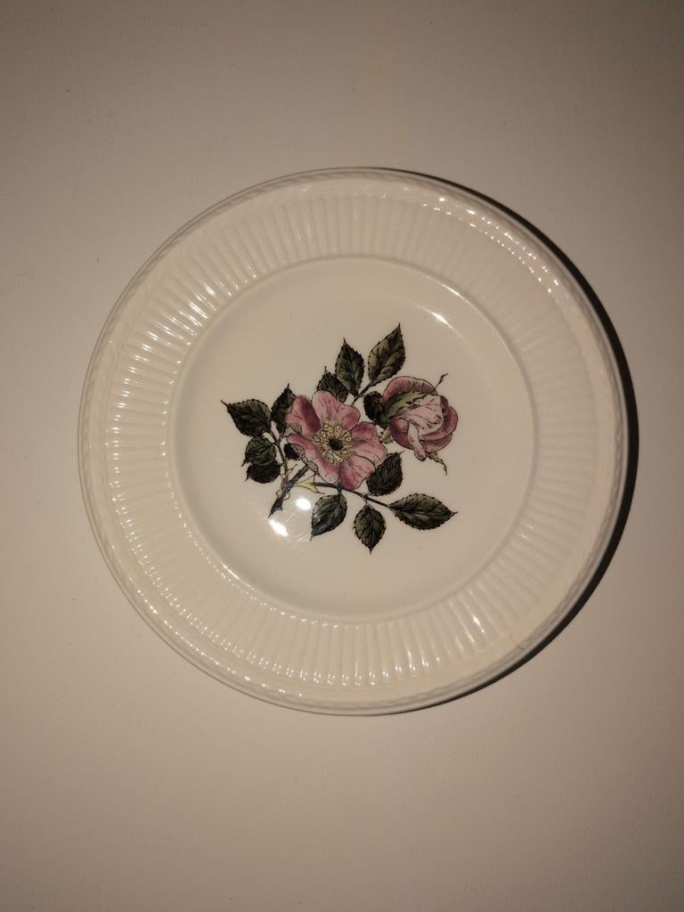 Wedgwood Briar Rose gebaksbordjes 13cm diameter, Huis en Inrichting, Ophalen, Zo goed als nieuw, Bord(en), Wedgwood