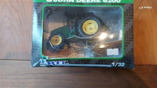 ERTL John Deere 6200, Ophalen of Verzenden, Zo goed als nieuw, Tractor of Landbouw, ERTL