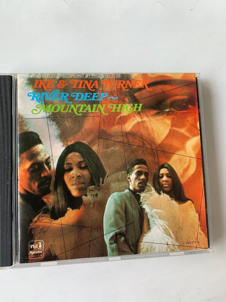 Ike & Tina Turner - River Deep - Mountain High ( cd), Cd's en Dvd's, Verzenden, 1960 - 1969, Zo goed als nieuw, R&B
