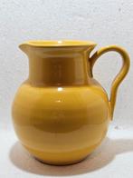 Vintage keramiek vaas kruik schenkkan kan okergeel geel gele, Ophalen of Verzenden