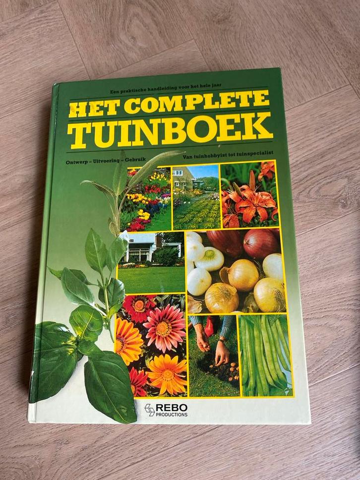 Het Complete Tuinboek, Boeken, Wonen en Tuinieren, Gelezen, Tuinieren en Tuinplanten, Ophalen of Verzenden