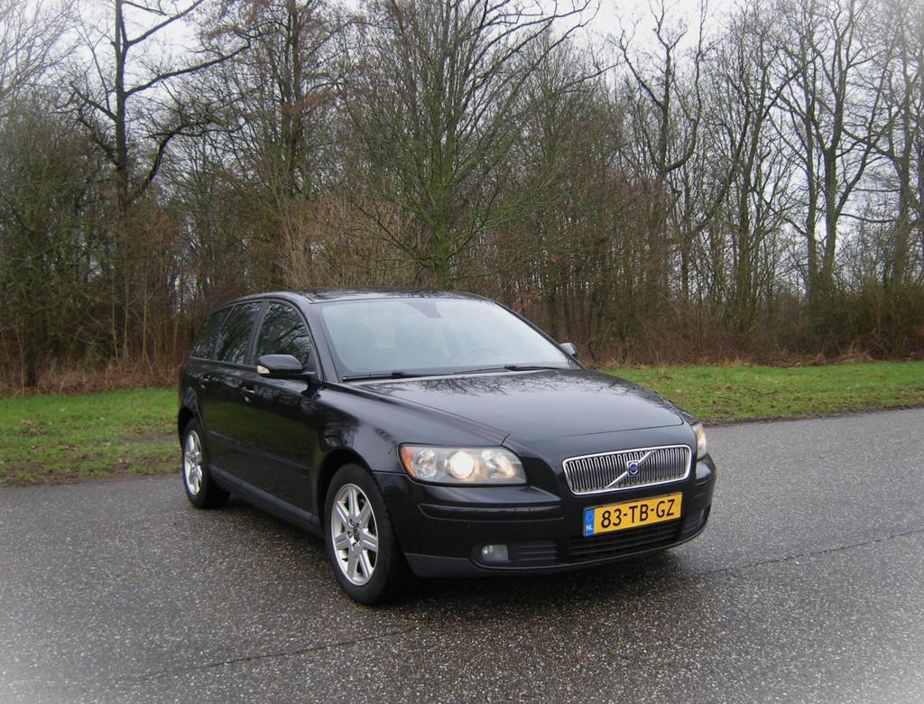 Volvo V50 2.4 Edition II AUTOMAAT . Airco . Cruiscontrol . T, Stof, Gebruikt, Zwart, 700 kg