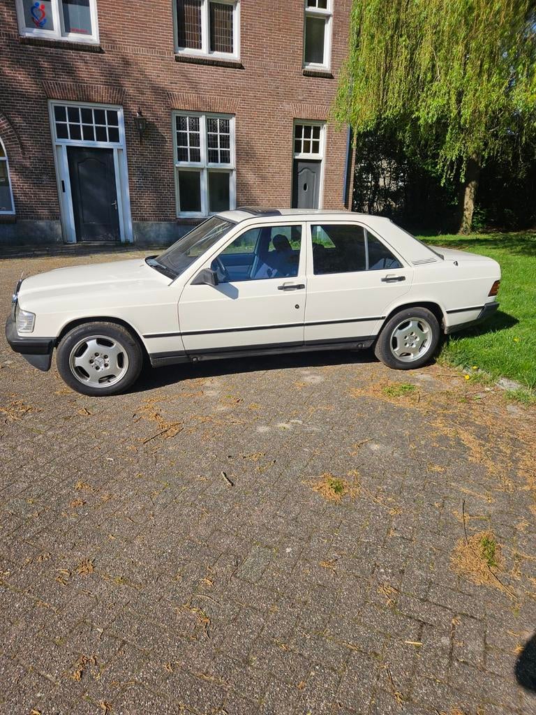 Mercedes w201 190 e  bj 1984. In goede staat., Mercedes-Benz, Handgeschakeld, Particulier, Blauw