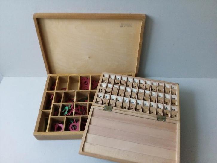 Oude houten letter/leerkisten.School.Jaren1950/60.Pr.p/stuk, Antiek en Kunst, Curiosa en Brocante, Ophalen of Verzenden