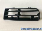 Bumpergrille origineel Golf IV rechtsvoor zwart 1J0853666E, Gebruikt, Volkswagen, Ophalen of Verzenden, Volkswagen