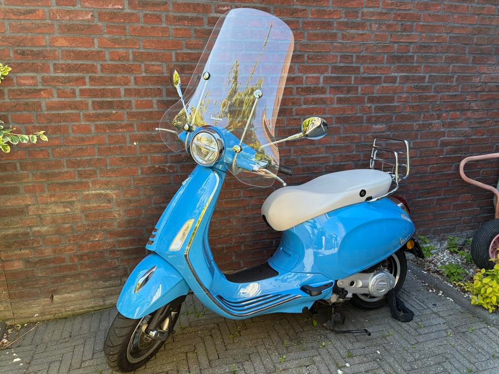 Vespa Primavera scooter 25/35 km, Ophalen of Verzenden, Zo goed als nieuw, Benzine, Vespa