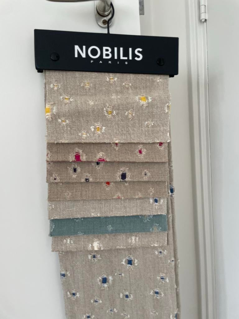 Nobilis Paris stofstalenboek - Diverse kleuren en materialen, Overige kleuren, Nieuw, Ophalen of Verzenden, 30 tot 120 cm