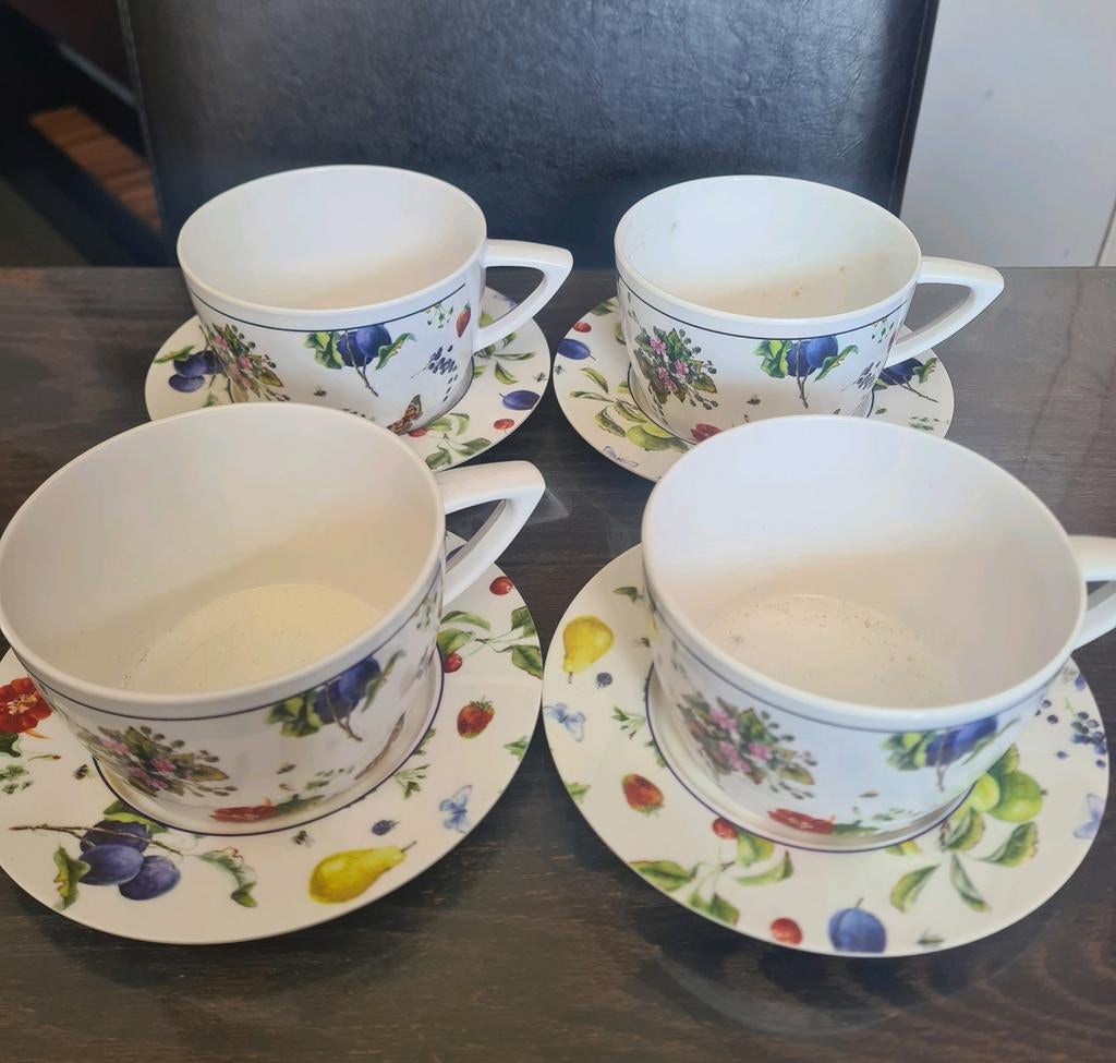 Janneke Brinkman Salentijn- Fruits&Flowers soepkommen (4x), Ophalen of Verzenden, Zo goed als nieuw, Kom(men), Overige stijlen