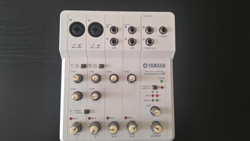 Yamaha Audiogram 6 Audio Interface, Muziek en Instrumenten, Mengpanelen, Ophalen, Gebruikt, Minder dan 5 kanalen, Microfooningang