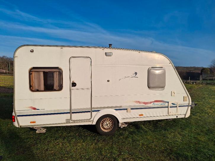 Caravan Swift Toscane 450 met mover, voortent en luifel, Caravans en Kamperen, Caravans, Particulier, tot en met 4, 750 - 1000 kg