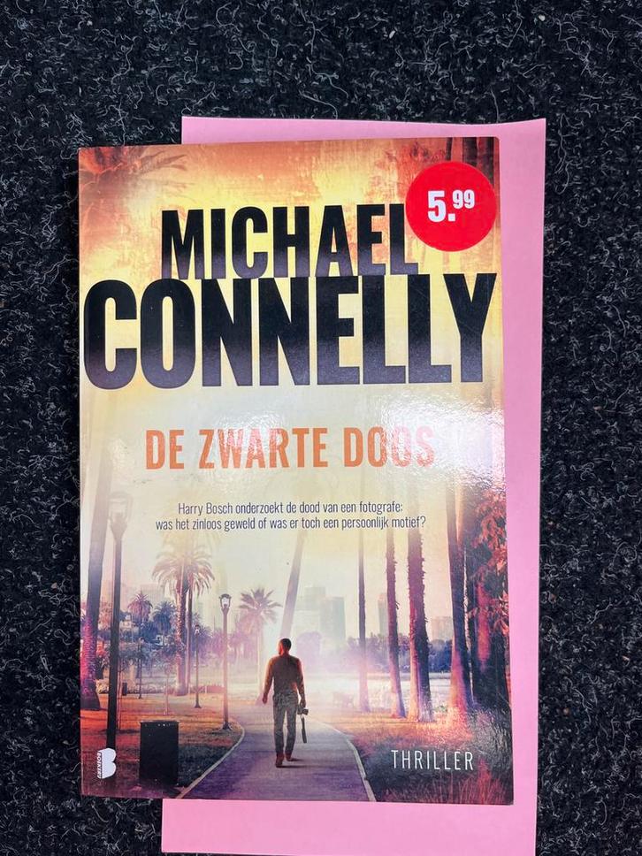 Michael Connelly - De Zwarte Doos (Thriller), Boeken, Thrillers, Zo goed als nieuw, Ophalen of Verzenden
