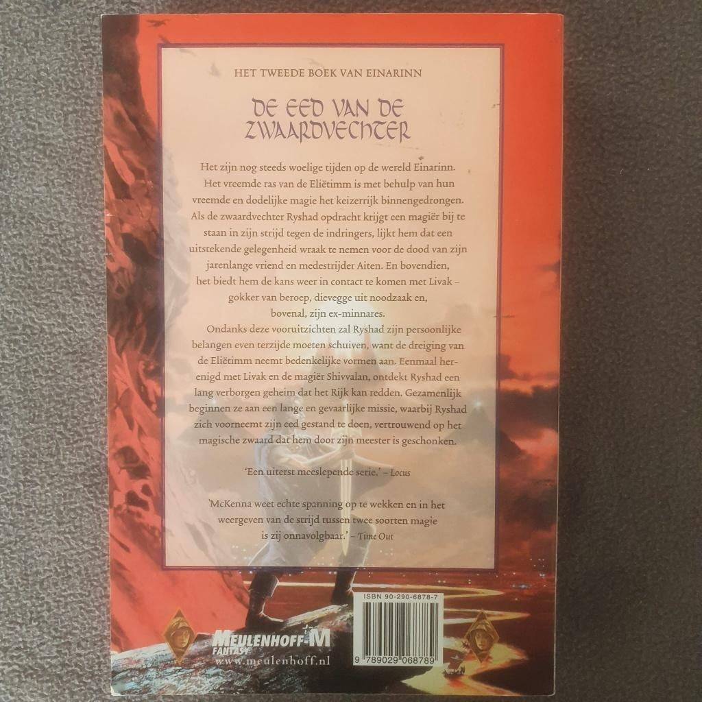 De eed van de zwaardvechter - Juliet E. McKenna, Ophalen of Verzenden, Gelezen, Juliet E. McKenna