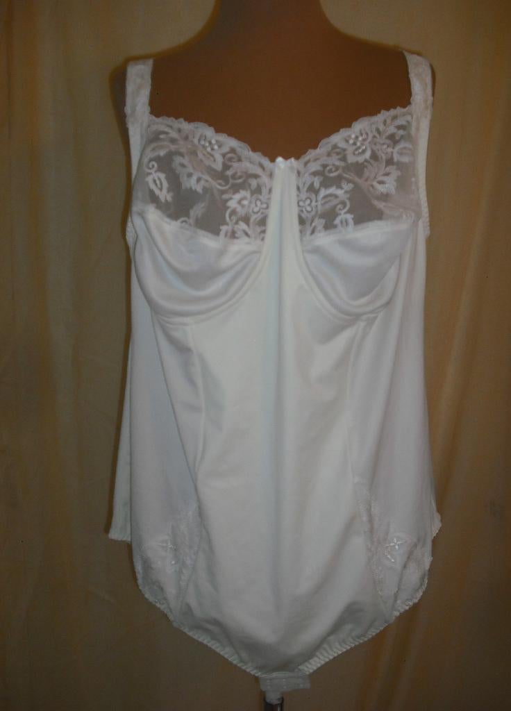 body maat: 110E merk : Ulla Dessous, Verzenden, Wit, Body of Korset