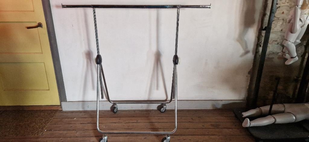 TIP: Kledingrek op wielen inklapbaar! TOP kwaliteit, Kleding | Dames, Kledingrekken, Met wielen, Ophalen