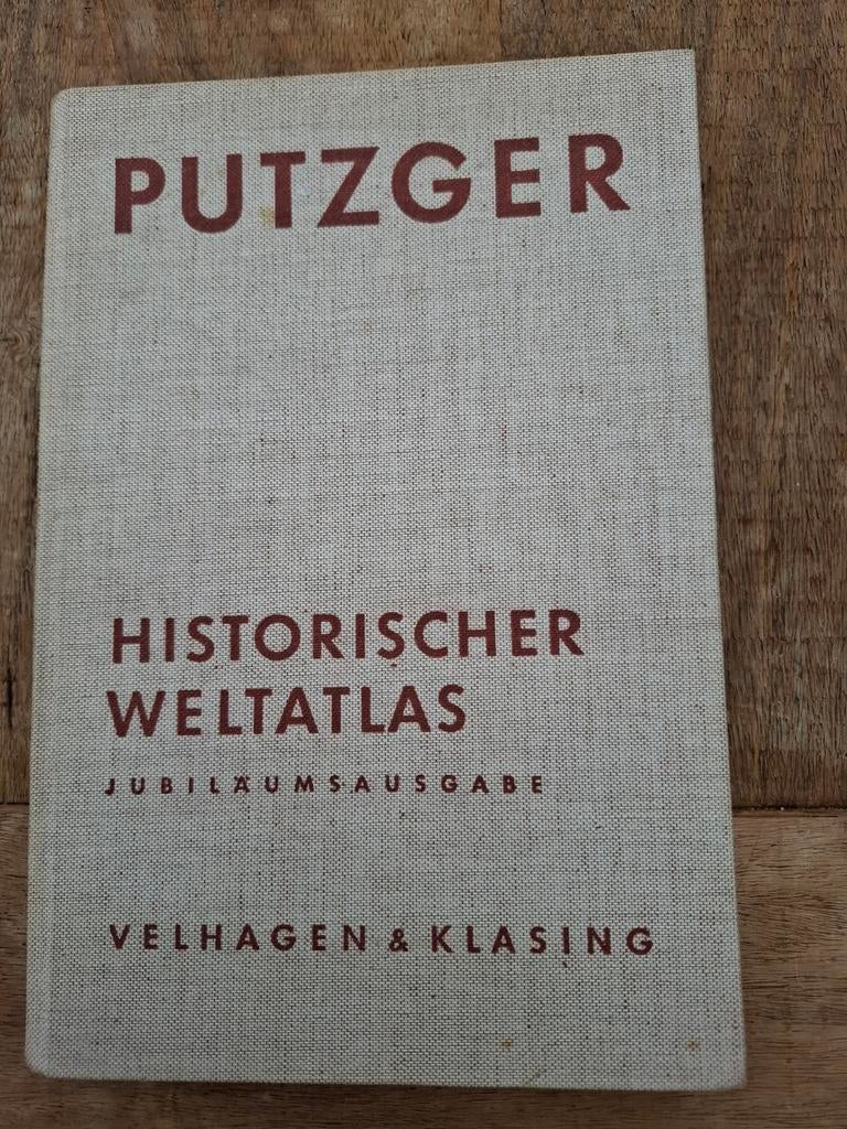 In het Duits: Putzger, historische Weltatlas, Boeken, Gelezen, Overige atlassen, Ophalen of Verzenden, Wereld