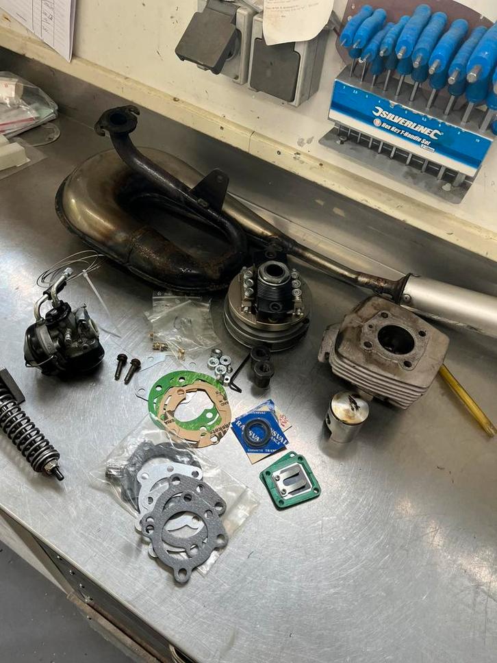 Peugeot 103 50cc snelle set!, Fietsen en Brommers, Brommeronderdelen | Algemeen, Zo goed als nieuw, Cilinder, Ophalen