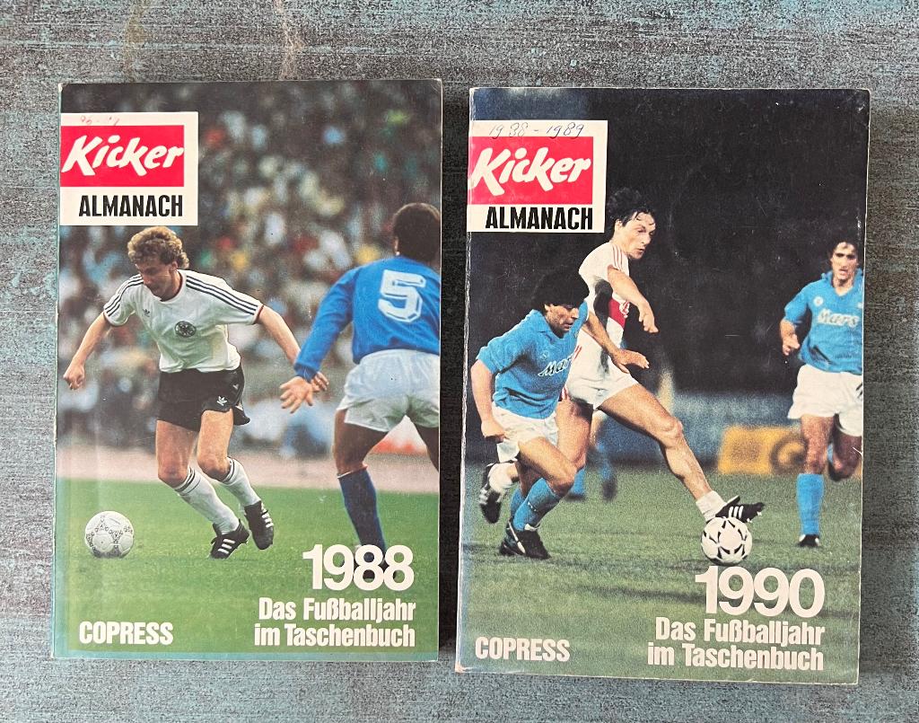 Kicker Almanak voetbal. 1988 & 1990., Ophalen of Verzenden, Zo goed als nieuw, Buitenlandse clubs, Boek of Tijdschrift