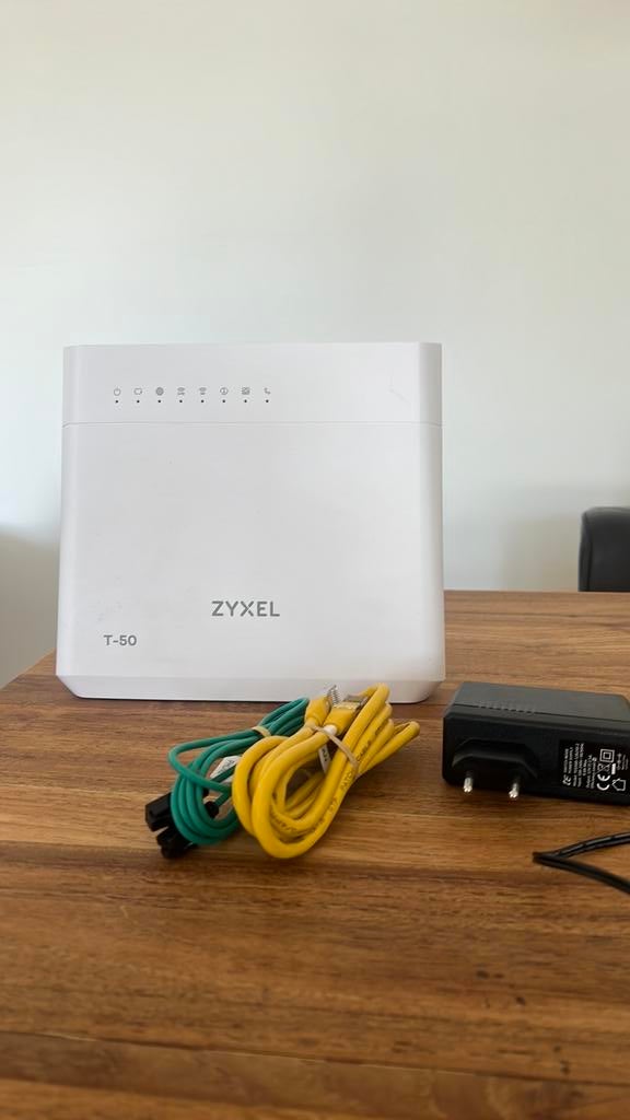 Zyxel T50 router, Computers en Software, Routers en Modems, Ophalen of Verzenden, Zo goed als nieuw